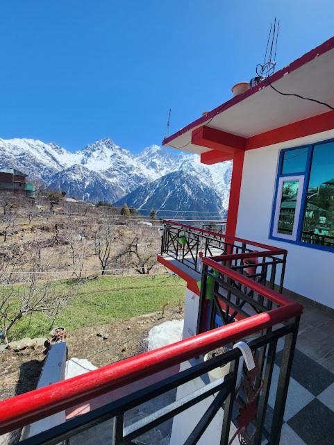 Safarnama Retreat Homestay - All Rooms With Mountain View Калпа Екстер'єр фото