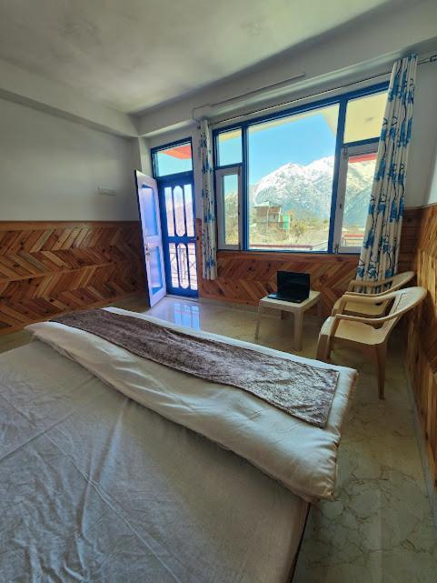 Safarnama Retreat Homestay - All Rooms With Mountain View Калпа Екстер'єр фото